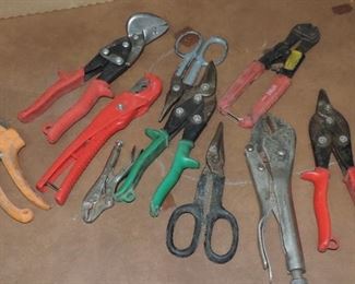 WIRE CUTTER AND VICE GRIP LOT