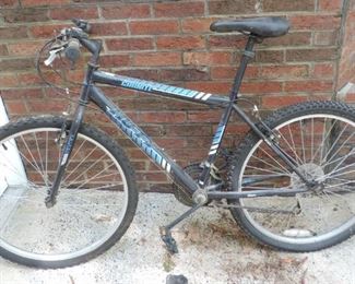 HUFFY GRANITE MOUNTAIN BICYCLE