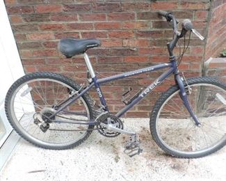 TREK MOUNTAIN BICYCLE