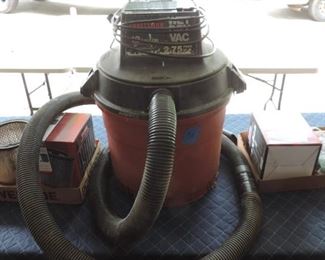 SHOP VAC WITH FILTERS