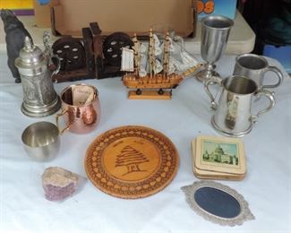 COLLECTIBLE LOT WITH PEWTER TANKARDS