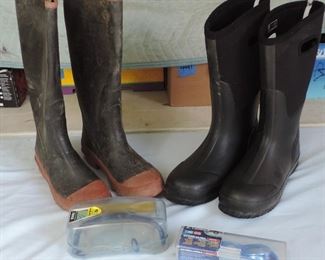 SIZE 9 OUTDOOR BOOT LOT
