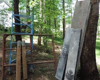 SCAFFOLDING   SELLING AS A LOT 