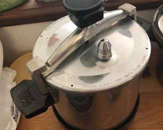 Wearever Chicken Bucket