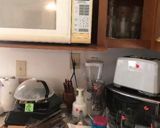 kitchen appliances-toaster, toaster oven, blender, knives and more