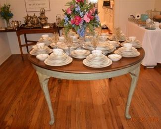 Dining Table - vintage