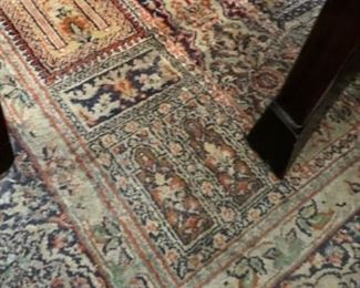 Oriental rug 4.5' x 7'