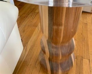 This wood table/ pedestal is not on location at 600 S Dearborn. Please, make an appointment to purchase it through our marketplace sale on-line named "While in lock down Still' or call 312-203-0342 Irena