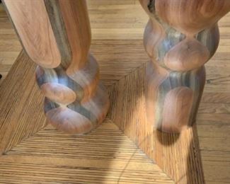 This wood tables / pedestals are not on location at 600 S Dearborn. Please, make an appointment to see or you can purchase it through our marketplace sale on-line named "While in lock down Still' or call 312-203-0342 Irena