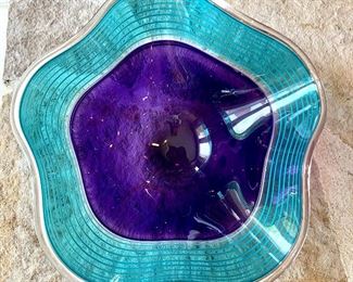 Top view of the Hershey bowl. It’s gorgeous! 