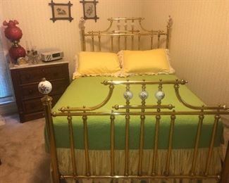 So I am like DAY FIVE of no power. By now I have imposed on my friend's Blue Ridge vacation cabin and washed my hair in her sink using dog shampoo. Antique brass bed