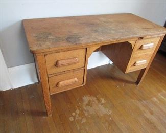 Antique oak petite desk (smaller in size). 44"w X 26"h X 20"d. Wear to finish. PRICE: $95.00 (wear).