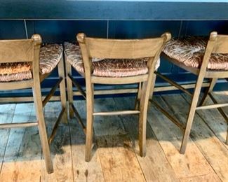 4. 5 Counterheight Rush Seat Bar Stools (21'' x 18'' x 29'', Seat Height 23''), $ 600.00
