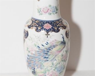 C9	Toyo Porcelain Vase 10.5”	$14.95