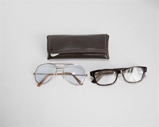 J12	Pair of Vintage Men’s Glasses	$1.95