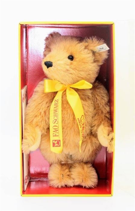 Steiff FAO Schwarz Musical Teddy Bear 652080 Limited Edition Box