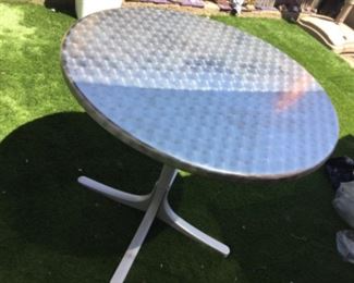 So easy one finger tilt mechanism