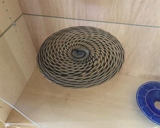 Round decor plate ===> $25