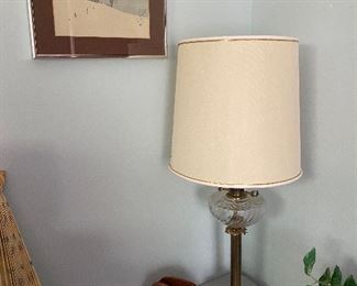 Table lamp, wall hanging small shelves