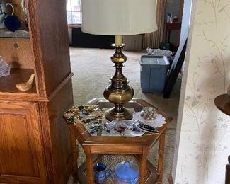 Table lamp, lamp table