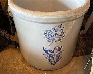 5 gallon Western Stoneware crock with wire and wood handles - excellent!