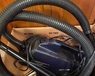 Eureka vacuum cleaner with parts - works awesome!