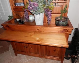 Better view of "Dry Sink" and pull out prep shelf.