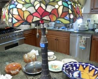 $200  Fabulous floral stain glass Tiffany style lamp from 1970.  Bronze base.  CJ  (760) 445-8571