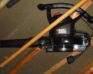 Black & Decker blower