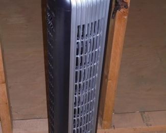 Holmes oscillating fan w/8 hr timer