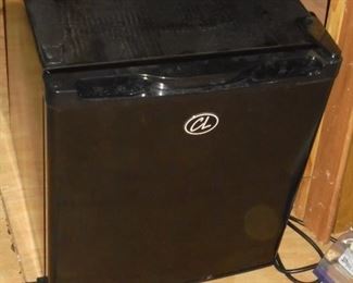 Small Cool Logic refrigerator  black mini