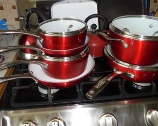 Bialette red cookware - 7 pc set (3 skillets/2 sauce pans/1 1/2 qt sauce pan/1 flat skillet