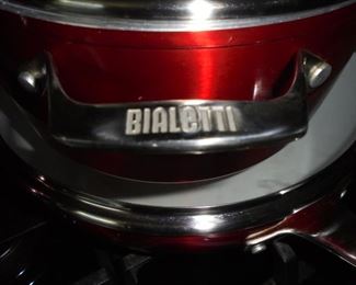 Bialette red cookware - 7 pc set (3 skillets/2 sauce pans/1 1/2 qt sauce pan/1 flat skillet