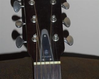 Yamaha acoustic FG 180 guitar w/hard side case - Nippon Gakki - no holes/ metal pegs/great condition/ w/kapo, pick & strap