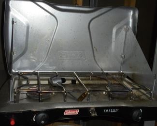 Coleman Triton dual burner camping stove