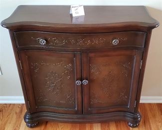 $115 - Pulaski Entry Table 34 1/2" T x 36" W x 12" D 