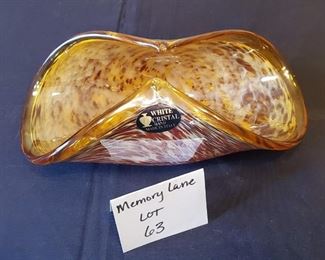 $30 - White Cristal Murano glass décor 10 ½” wide