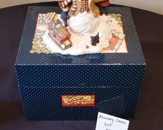 $10 - Sherri Buck Baldwin - 1998 1st Ed. Classic Santa Collectibles Statue & box App. 6"T x 7"W 