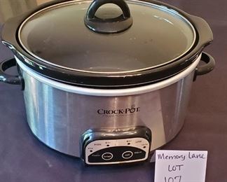 $8 - Crockpot 4-qt. slow cooker