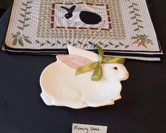 $10 - Bunny platter and 6 large place mats