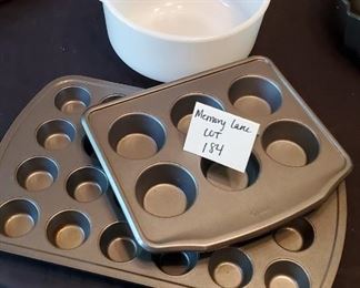 $11 - Wilton 6 muffin pan, a mini muffin pan & a Glasbake mixing bowl