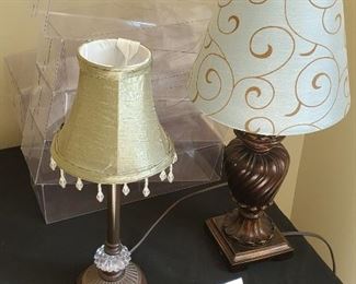 $20 - 2 table lamps and stack of drawer organizers (tallest lamp is 18")