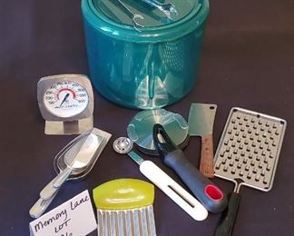 $10 - Ice bucket and misc. kitchen items
