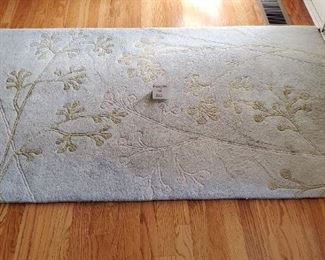 $25 - 42"x66" Rug