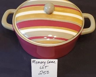 $8 - Casserole dish (no brand) 9" in diameter, not including handles