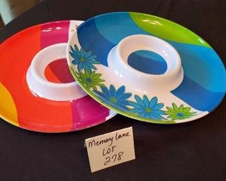 $3 - (2) 13" chip & dip trays