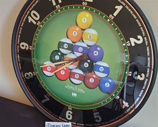 $30 - 18" Sterling & Noble Pool hall man cave clock (no battery)