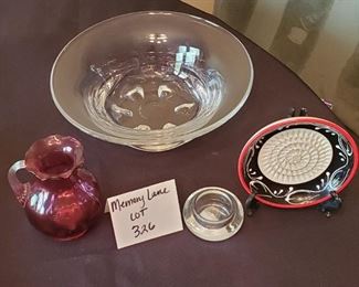 $10 - Orefers thick glass bowl is 9.75" across the top