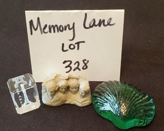 $4 - Miniatures! Glass Paris is 1 1/8" tall, glass seashell is 2" across