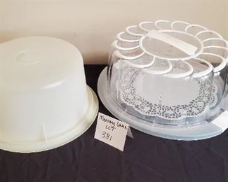 $10 - Tupperware cake container & Snips Cake Transporter